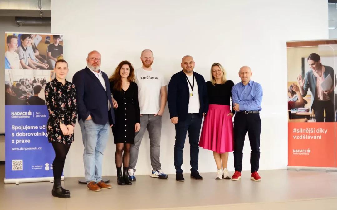 Odborníci z programu ‘Den pro školu’ představili své spletité profesní příběhy více než 200 žákům ZŠ z Ústí nad Labem