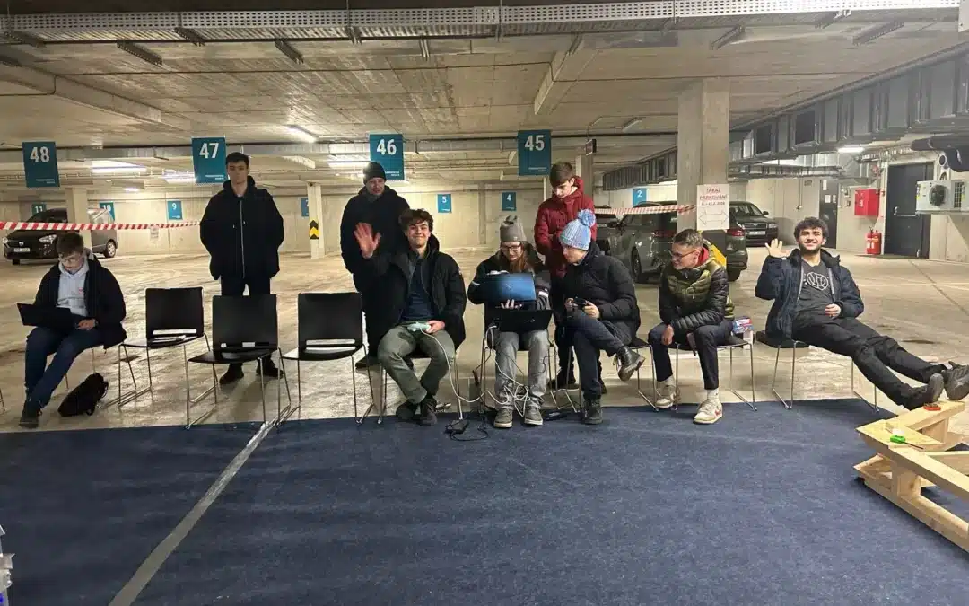 ÚSTECKÝ TÝM ROBUL FINIŠUJE A PŘIPRAVUJE SE NA CESTU DO CHICAGa